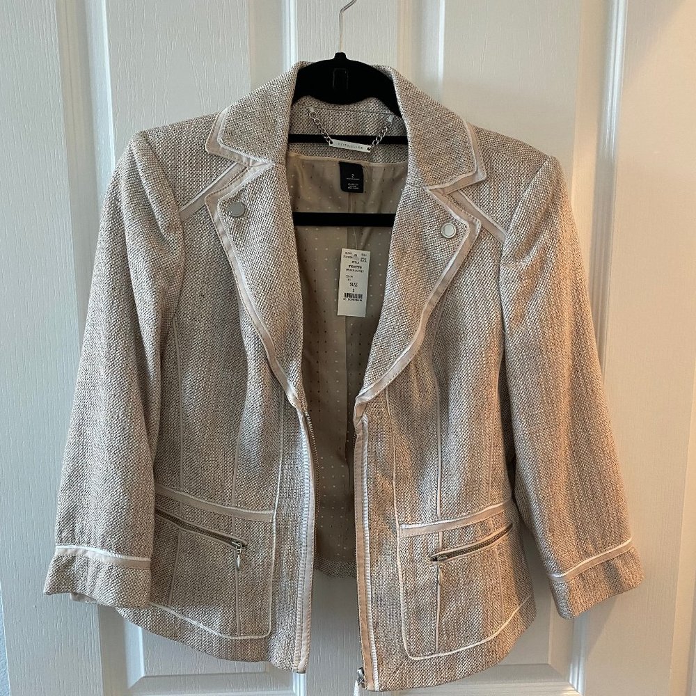 WHITE HOUSE BLACK MARKET - CROPPED JACKET Size 2 NWT